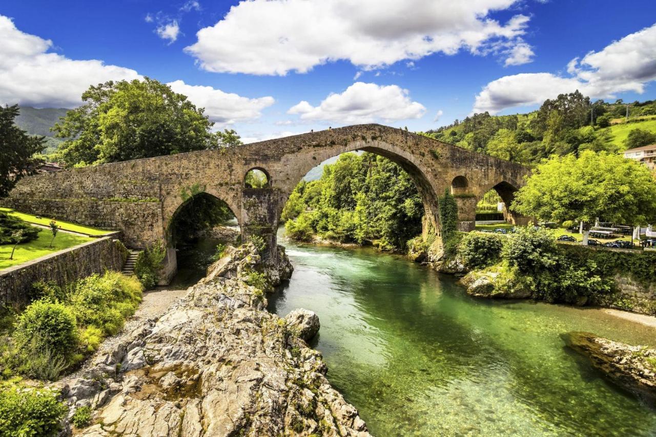 Cangas De Onis A Orillas Del Rio Sella Экстерьер фото