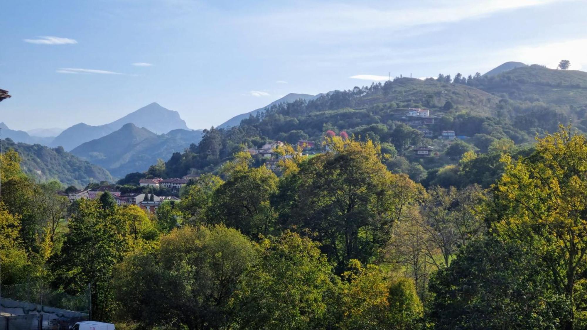 Cangas De Onis A Orillas Del Rio Sella Экстерьер фото